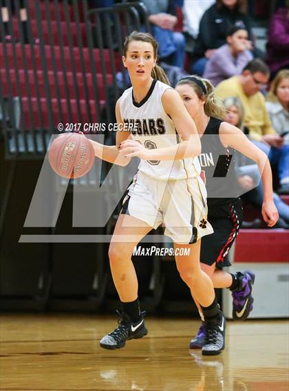 Thumbnail 3 in Hilton vs. Honeoye Falls-Lima photogallery.