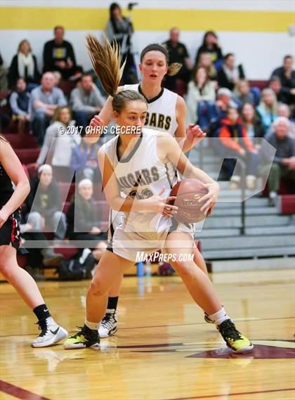 Thumbnail 2 in Hilton vs. Honeoye Falls-Lima photogallery.