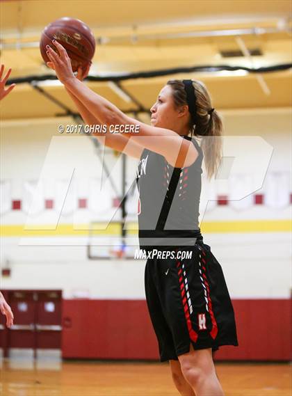 Thumbnail 2 in Hilton vs. Honeoye Falls-Lima photogallery.