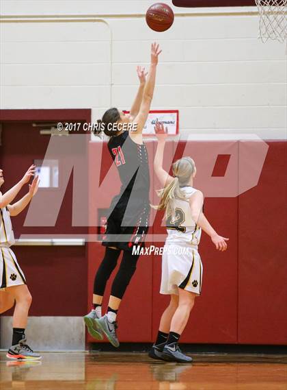 Thumbnail 1 in Hilton vs. Honeoye Falls-Lima photogallery.
