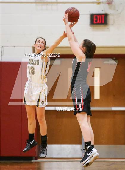 Thumbnail 2 in Hilton vs. Honeoye Falls-Lima photogallery.