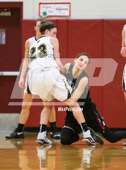Thumbnail 2 in Hilton vs. Honeoye Falls-Lima photogallery.