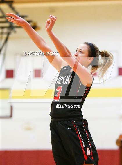 Thumbnail 2 in Hilton vs. Honeoye Falls-Lima photogallery.