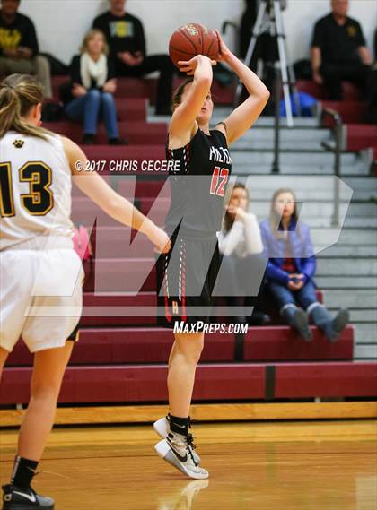 Thumbnail 2 in Hilton vs. Honeoye Falls-Lima photogallery.