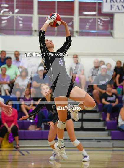 Thumbnail 1 in Casa Grande @ Petaluma photogallery.