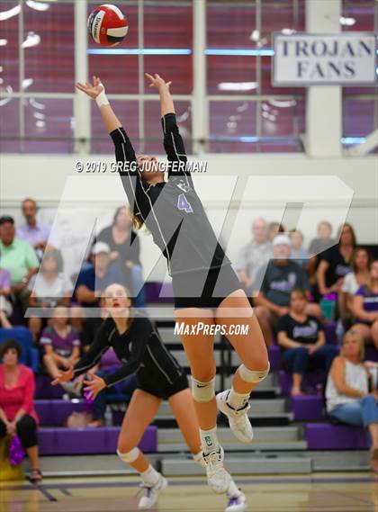 Thumbnail 2 in Casa Grande @ Petaluma photogallery.