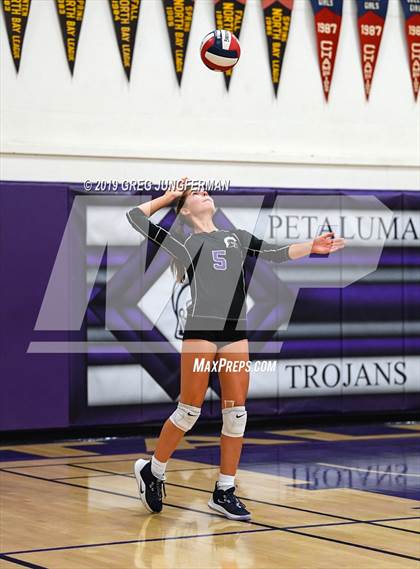 Thumbnail 2 in Casa Grande @ Petaluma photogallery.