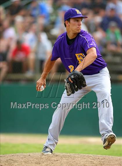 Thumbnail 3 in Central Catholic vs. Escalon (CIF SJS D5 Final) photogallery.