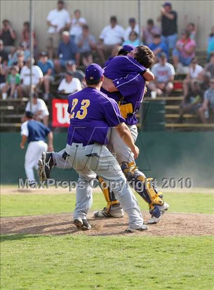 Thumbnail 2 in Central Catholic vs. Escalon (CIF SJS D5 Final) photogallery.