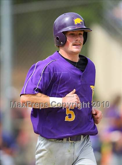 Thumbnail 3 in Central Catholic vs. Escalon (CIF SJS D5 Final) photogallery.