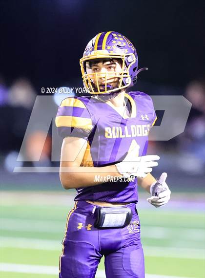 Thumbnail 2 in Grand Saline vs Edgewood photogallery.