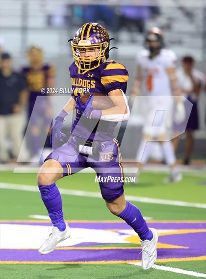 Thumbnail 1 in Grand Saline vs Edgewood photogallery.