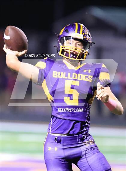 Thumbnail 3 in Grand Saline vs Edgewood photogallery.