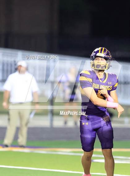 Thumbnail 3 in Grand Saline vs Edgewood photogallery.