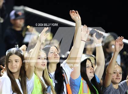 Thumbnail 1 in Grand Saline vs Edgewood photogallery.