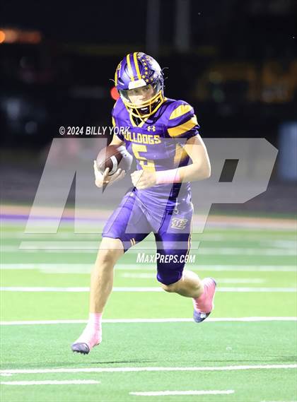 Thumbnail 1 in Grand Saline vs Edgewood photogallery.