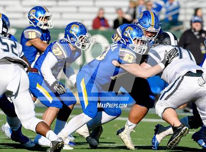 Thumbnail 1 in Serra vs. Sierra Canyon (CIF State Division 2A Final) photogallery.