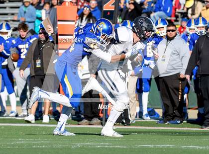 Thumbnail 1 in Serra vs. Sierra Canyon (CIF State Division 2A Final) photogallery.