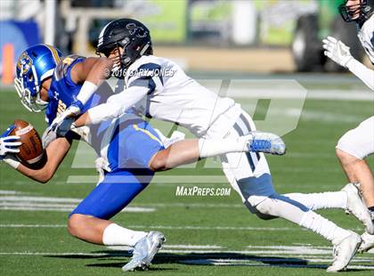 Thumbnail 1 in Serra vs. Sierra Canyon (CIF State Division 2A Final) photogallery.