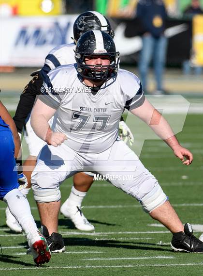 Thumbnail 3 in Serra vs. Sierra Canyon (CIF State Division 2A Final) photogallery.