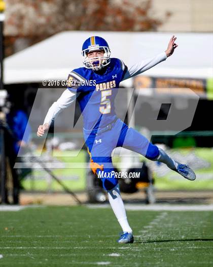 Thumbnail 3 in Serra vs. Sierra Canyon (CIF State Division 2A Final) photogallery.