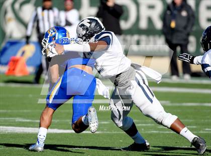 Thumbnail 1 in Serra vs. Sierra Canyon (CIF State Division 2A Final) photogallery.