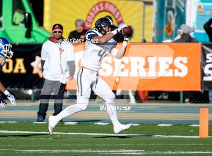 Thumbnail 3 in Serra vs. Sierra Canyon (CIF State Division 2A Final) photogallery.