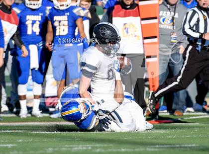 Thumbnail 3 in Serra vs. Sierra Canyon (CIF State Division 2A Final) photogallery.