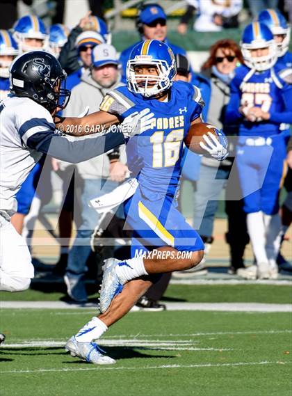 Thumbnail 1 in Serra vs. Sierra Canyon (CIF State Division 2A Final) photogallery.