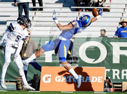 Thumbnail 1 in Serra vs. Sierra Canyon (CIF State Division 2A Final) photogallery.