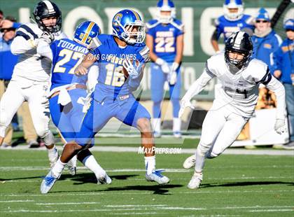 Thumbnail 2 in Serra vs. Sierra Canyon (CIF State Division 2A Final) photogallery.