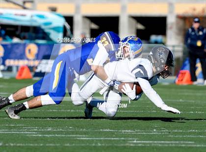 Thumbnail 1 in Serra vs. Sierra Canyon (CIF State Division 2A Final) photogallery.