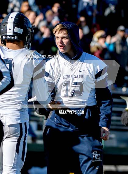 Thumbnail 3 in Serra vs. Sierra Canyon (CIF State Division 2A Final) photogallery.
