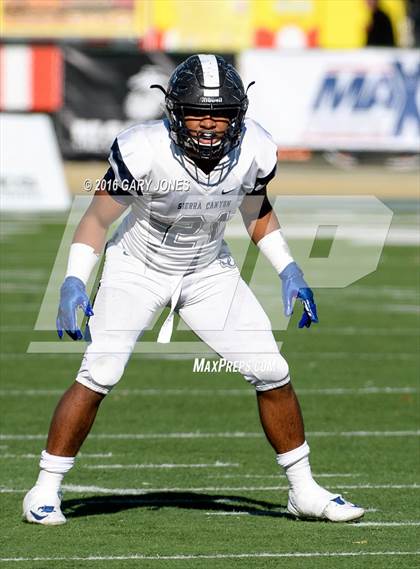 Thumbnail 3 in Serra vs. Sierra Canyon (CIF State Division 2A Final) photogallery.