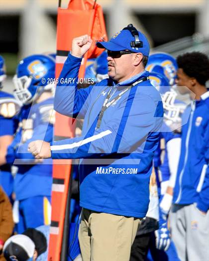 Thumbnail 1 in Serra vs. Sierra Canyon (CIF State Division 2A Final) photogallery.