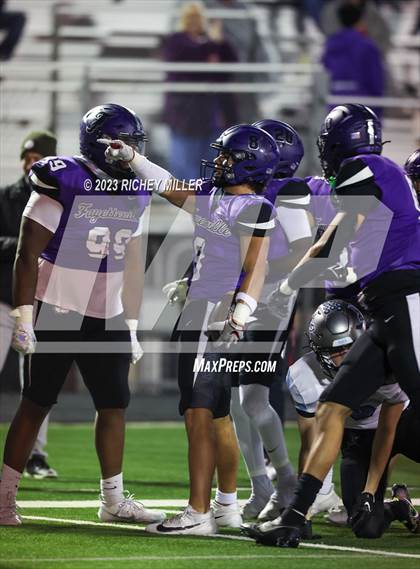 Thumbnail 3 in Southside vs Fayetteville (AHSAA 7A Round 2) photogallery.