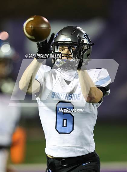 Thumbnail 2 in Southside vs Fayetteville (AHSAA 7A Round 2) photogallery.
