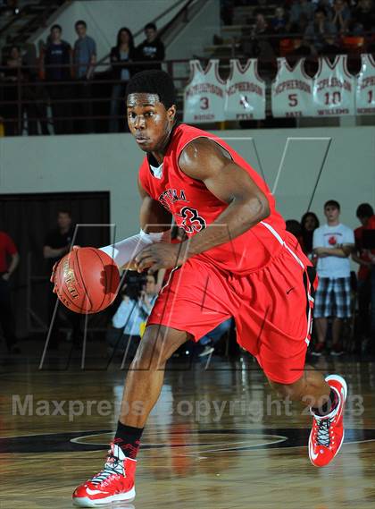 Thumbnail 1 in Highland Park vs. Ottawa (KSHSAA State 4A Final) photogallery.