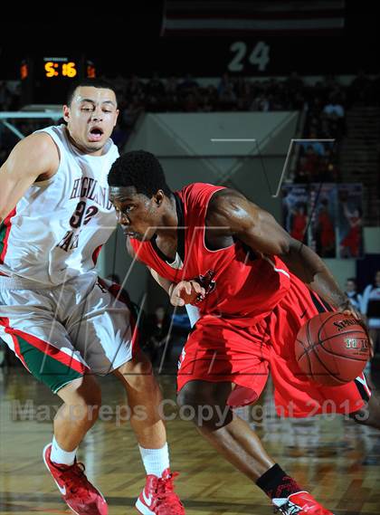 Thumbnail 1 in Highland Park vs. Ottawa (KSHSAA State 4A Final) photogallery.