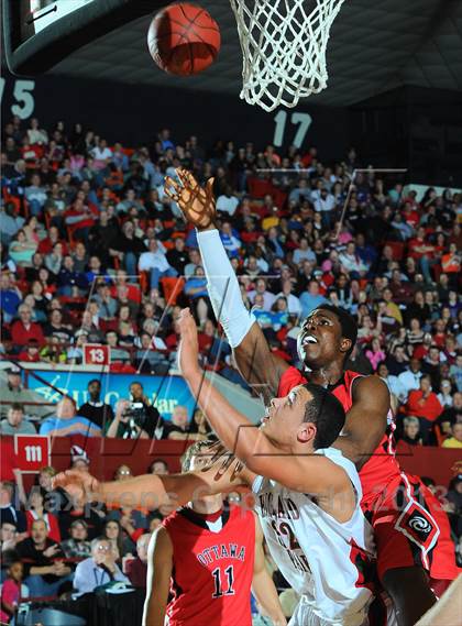 Thumbnail 2 in Highland Park vs. Ottawa (KSHSAA State 4A Final) photogallery.