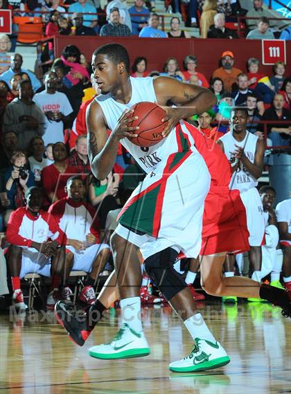 Thumbnail 2 in Highland Park vs. Ottawa (KSHSAA State 4A Final) photogallery.