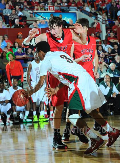 Thumbnail 3 in Highland Park vs. Ottawa (KSHSAA State 4A Final) photogallery.