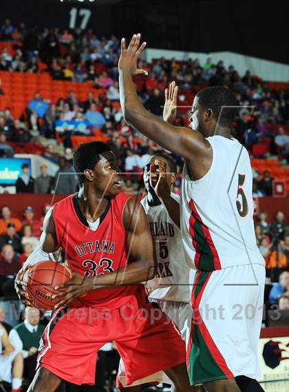 Thumbnail 1 in Highland Park vs. Ottawa (KSHSAA State 4A Final) photogallery.