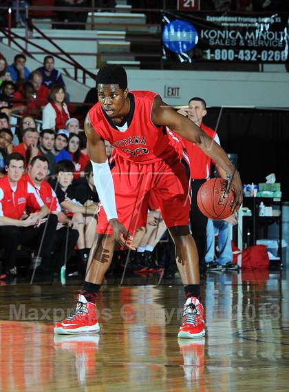 Thumbnail 3 in Highland Park vs. Ottawa (KSHSAA State 4A Final) photogallery.
