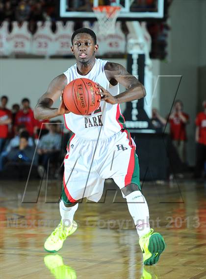 Thumbnail 1 in Highland Park vs. Ottawa (KSHSAA State 4A Final) photogallery.