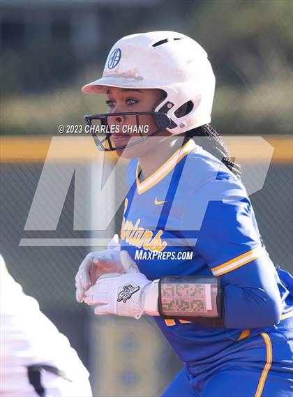 Thumbnail 1 in Pinole Valley vs Novato photogallery.