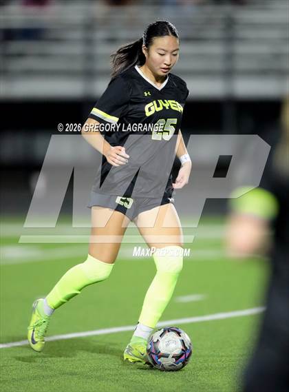 Thumbnail 1 in Marcus vs Guyer photogallery.