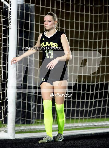 Thumbnail 2 in Marcus vs Guyer photogallery.