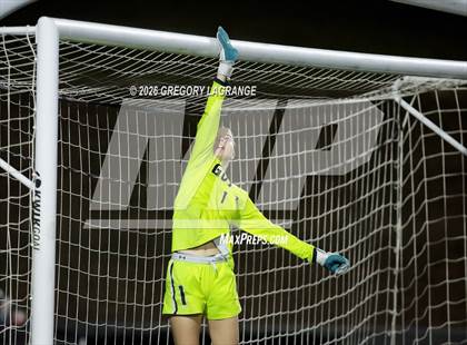 Thumbnail 3 in Marcus vs Guyer photogallery.