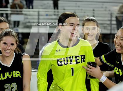 Thumbnail 3 in Marcus vs Guyer photogallery.